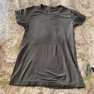Lululemon shirt